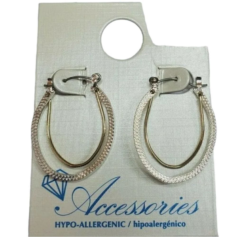 🌼🌼Walmart brand silver tone hoops NWOT🌼🌼